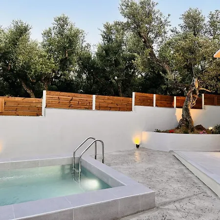 La Casa Di Bei-peaceful And Secluded Retreat With Private Pool- By Mana Gers Drakas